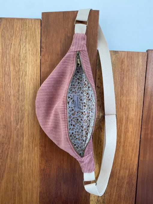 Sac banane en velours côtelé vieux rose